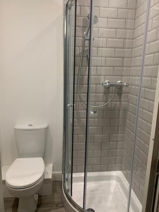 Apartament Alto - Lovely 2 Bedroom Serviced By Mint Bristol