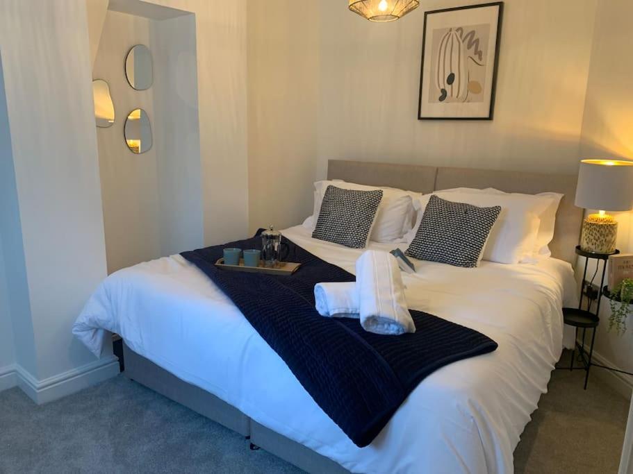 Apartament Alto - Lovely 2 Bedroom Serviced By Mint